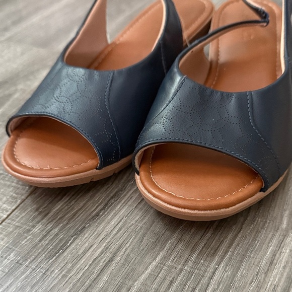 Usaflex Sandals Size 9 NWOT - Picture 9 of 9